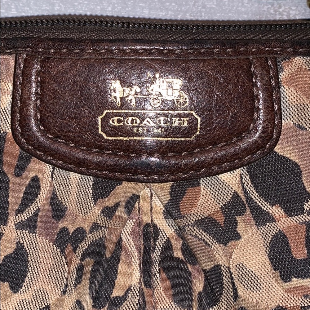 Coach wristlet - Picture 2 of 4